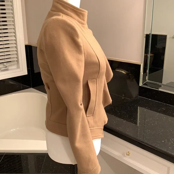 BCBG blazer - Picture 5 of 9